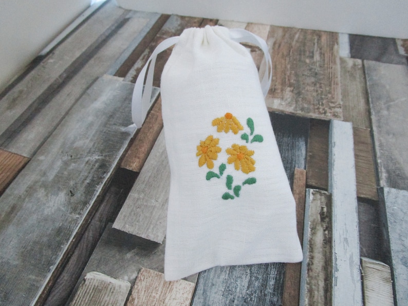 Linen/Cotton Embroidered Bags image 6