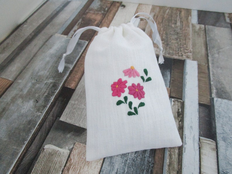 Linen/Cotton Embroidered Bags image 4