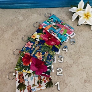 Hawaiian Fabric Zipper Pouch: Coin, Card, and Earbud Keyring Pouch