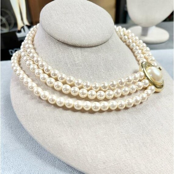 Vintage Signed Richelieu Triple Strand Faux Pearl… - image 3