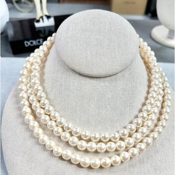 Vintage Signed Richelieu Triple Strand Faux Pearl… - image 2