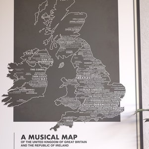 Entdecke die Beste Britische Musik mit unserer Coolen Britannia Map jetzt in grau - Feat. Rock & Pop Ikonen aus England, Schottland, Irland + Wales!