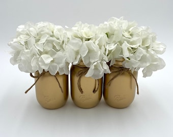Gold Mason Jar Centerpiece, White Hydrangea Wedding Centerpieces, Rustic Centerpieces, Gold Home Decor, Graduation Centerpieces, Party Decor