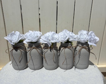 Painted Mason Jars, Gray set of 5, Wedding Centerpieces, Table Centerpieces, White Roses