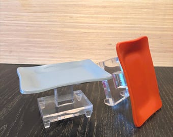 Vintage mid century 70s acrylic soap dish