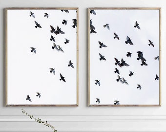 Ensemble de 2 oiseaux volants Print, noir et blanc, Wall Art, Printable Download, pigeon print, monochrome, animal feather poster, Birds in flight