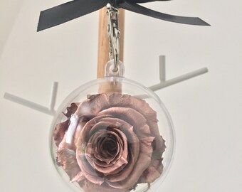 Timeless Rose Keychain - Rose Gold