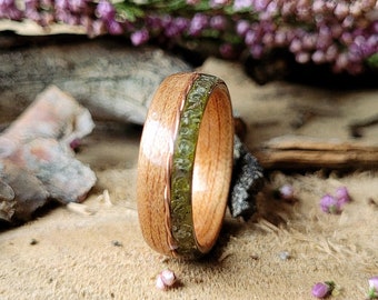 Peridot wooden ring, Valentine's ring, personalized wooden jewelry, zodiac birthstone, custom inlay ring, ring for friend, libra zodiac gift