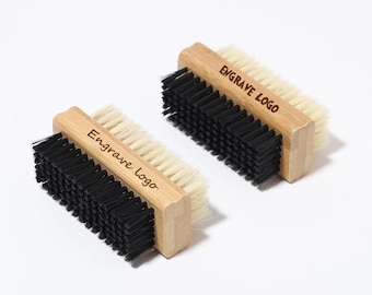 Cepillo de uñas de bambú personalizado: logotipo grabado, cerdas de jabalí, herramienta de masaje corporal en seco y limpio, regalo