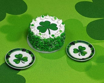 Shamrock Cake for St Patrick's Day - 1:12 scale dollhouse miniature