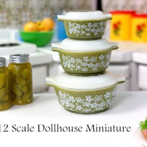 Pyrex Spring Blossom white on green Bakeware - This is a 1:12 scale Dollhouse Miniature