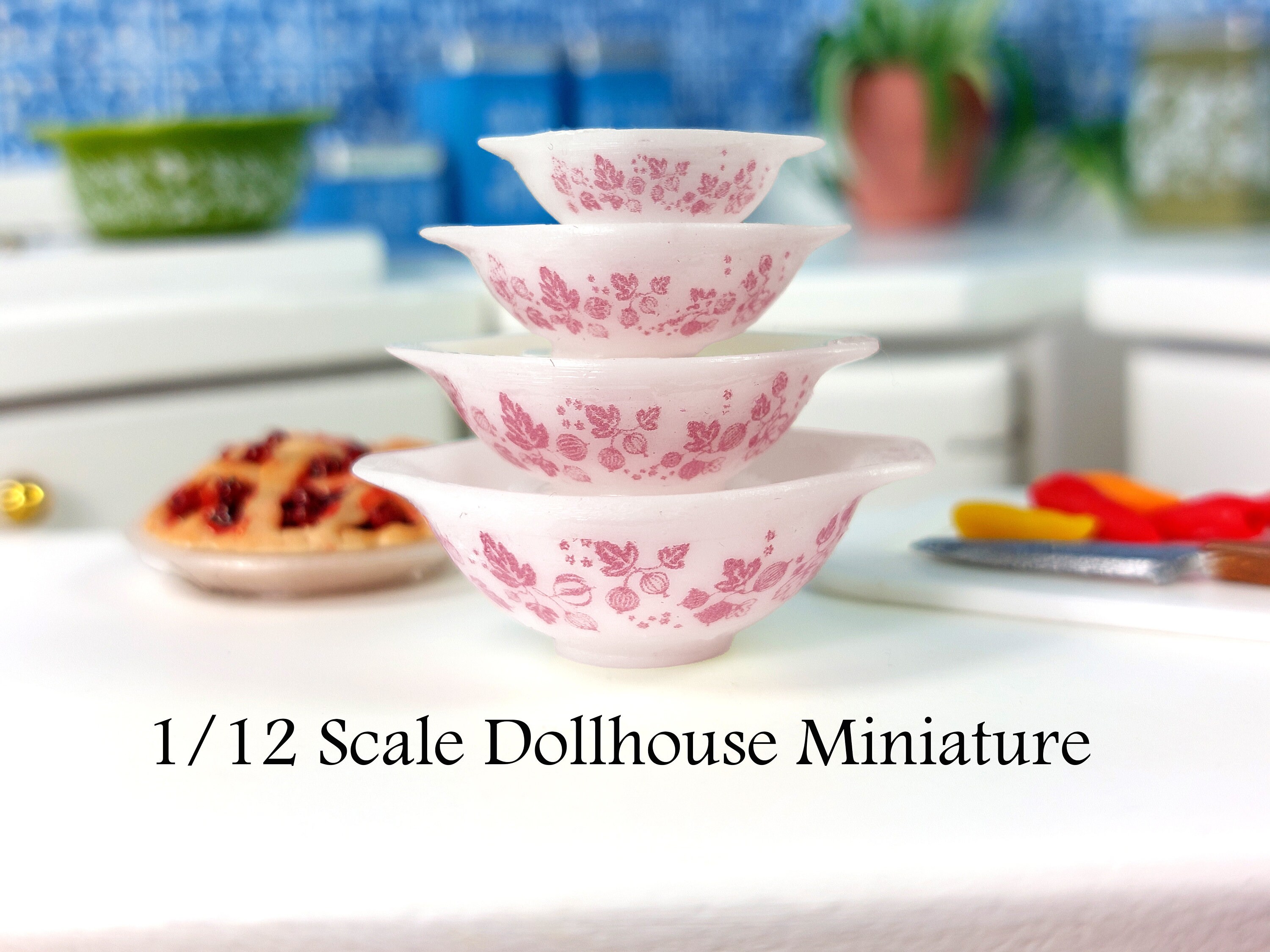 Pyrex Christmas Bakeware This is a 1:12 Scale Dollhouse Miniature 