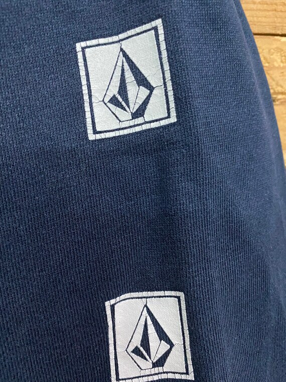Vintage VOLCOM SKATEBOARD hoodie sweatshirt size … - image 7