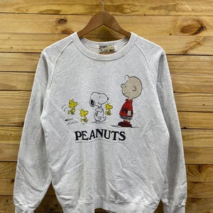 Vintage peanuts SNOOPY crewneck sweatshirt size M