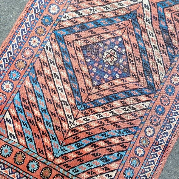 3.3 x 6.5 Vintage Top quality Fine Veg Dye Turkish Area Rug Hand Knotted Unique One of a Kind Geometric Design