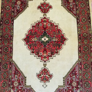 3.2 x 5.2 Vintage Top Quality Azerbaijan Area Rug Decorative Hand Knotted Unique Geometric Design image 8