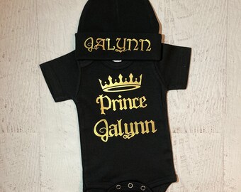 Prince Newborn outfit personalized name with Crown. Baby shower gift for boy, take home little prince, Prince Coming home outfit