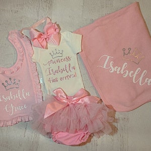 Princess has arrived going home outfit, Personalized coming home outfit girl, Customized pink baby shower gift set, Newborn photo props