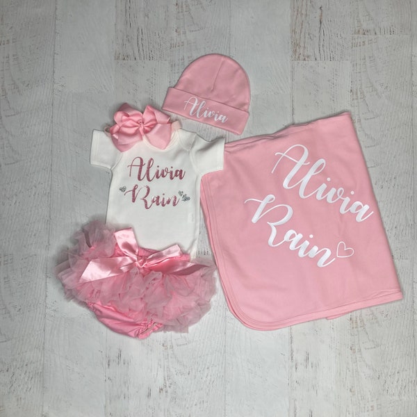 Baby girl outfit with name and hearts, personalized newborn gift, Customized Coming home outfit, Bring home baby girl, preemie outfit