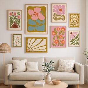 Retro Floral Galeriewand Set mit 8 Drucken, Mid Century moderne Wandkunst in Senf und Rosa