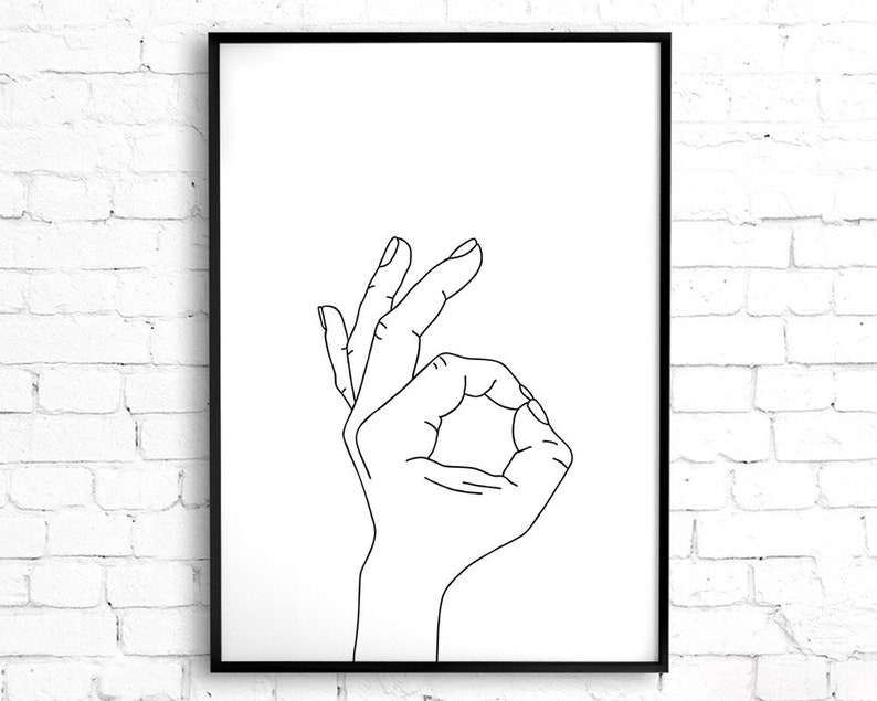 Puede incluir: Un dibujo en blanco y negro de una mano haciendo el signo de OK.