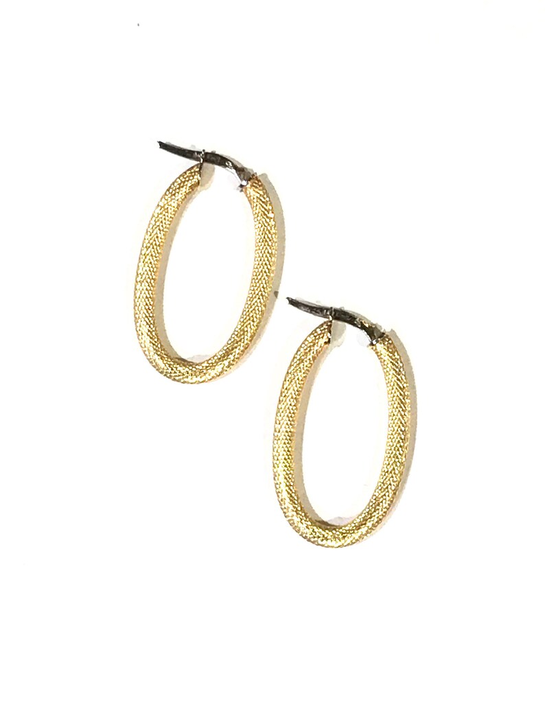 14kt Yellow Gold Textured 31mm-18mm Oval Hoop Earring with White Gold Latch Closure Modern Design Free Shipping Valentine/'s gift