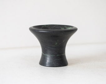 Sockelschale aus grün-schwarzem Marmor , Italien 1960er Jahre