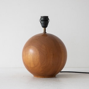 Lámpara de mesa Dyrlund grande de teca maciza, Dinamarca, años 70
