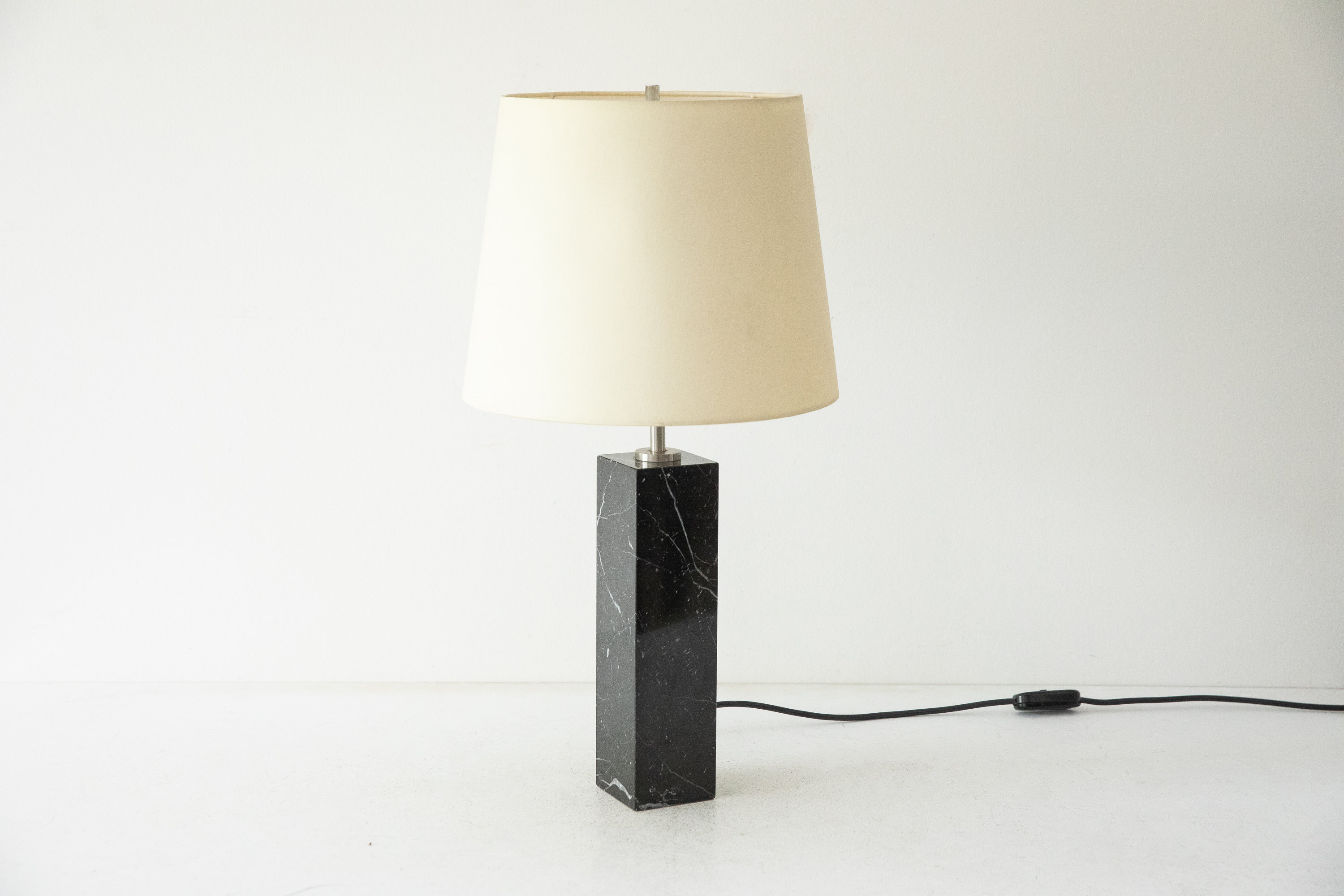 Lampe de table Mod. 180 en marbre par Florence Knoll pour Knoll  International, USA années 1960 - Etsy France