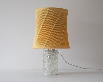 large J.T. Kalmar table lamp made of dispersion glass and brass, Austria 1960s