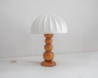 Stig Johnsson pinewood table lamp, Sweden 1970s