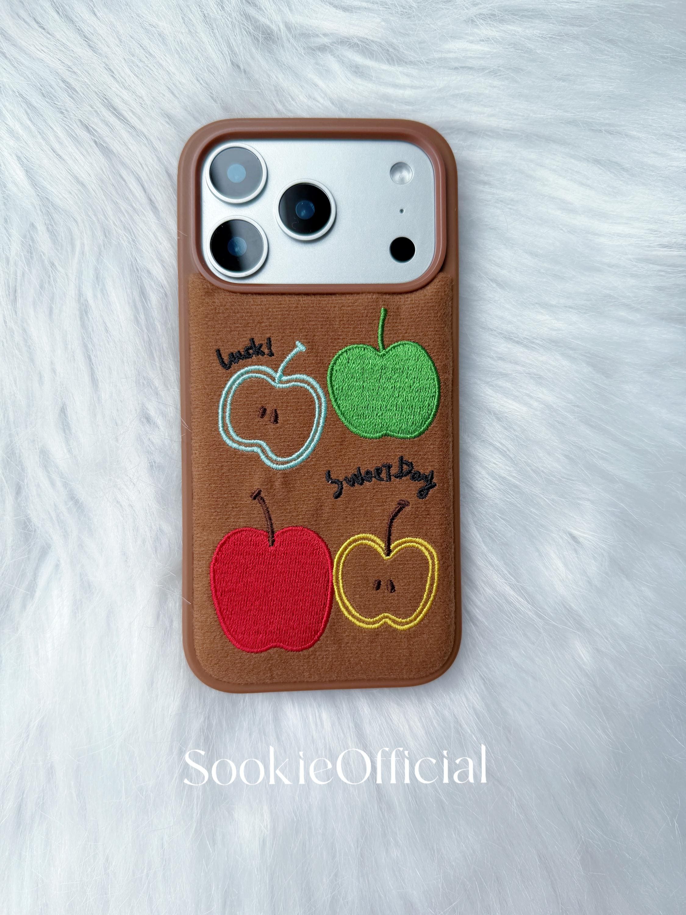 ブラウンフランネルiPhoneケース – 刺繍アップルコテージコアカバー