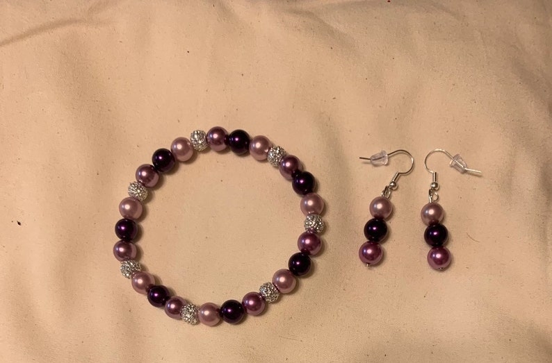 Medium glass bead bracelet and earrings
