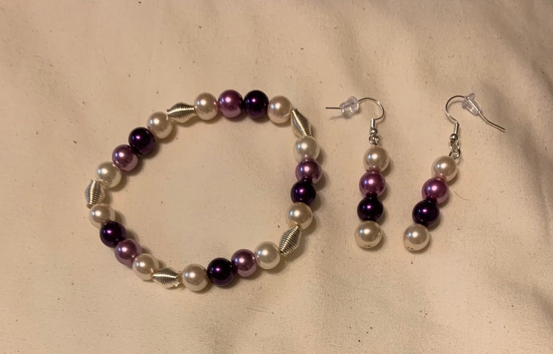 Medium glass bead bracelet and earrings