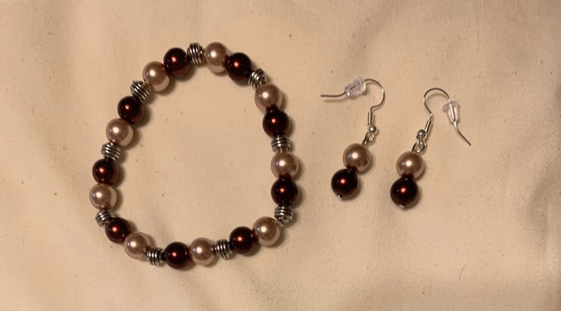 Medium glass bead bracelet and earrings