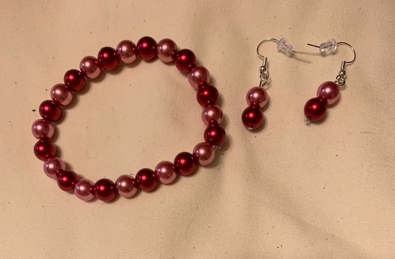 Medium glass bead bracelet and earrings