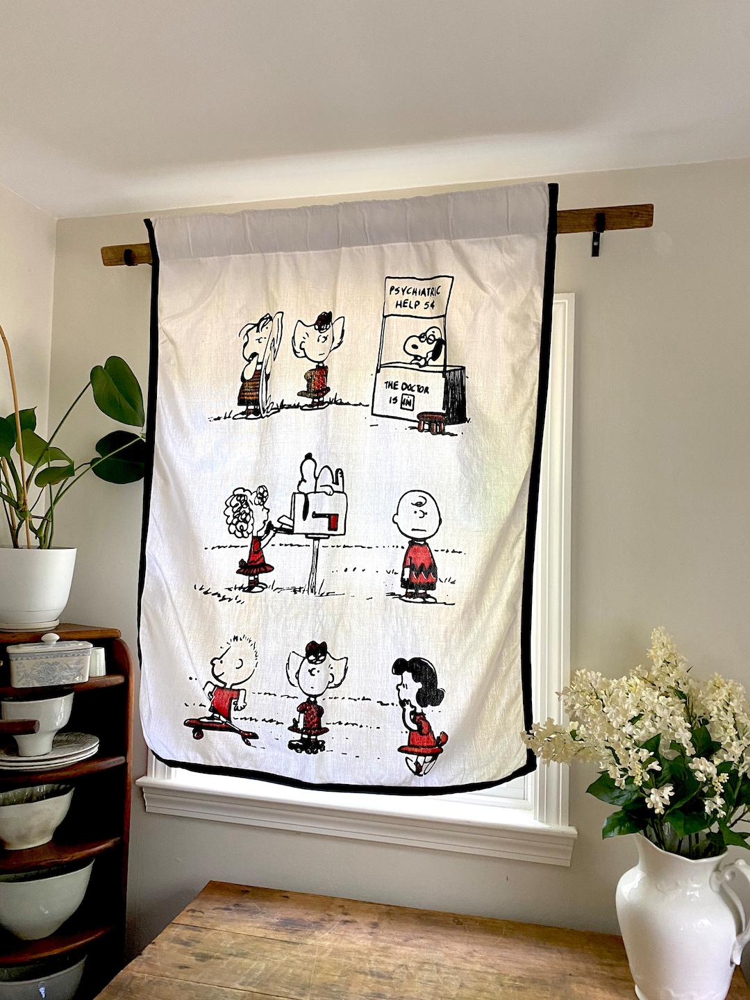 Vintage Peanuts Gang Curtain Snoopy Linus Charlie Brown Lucy