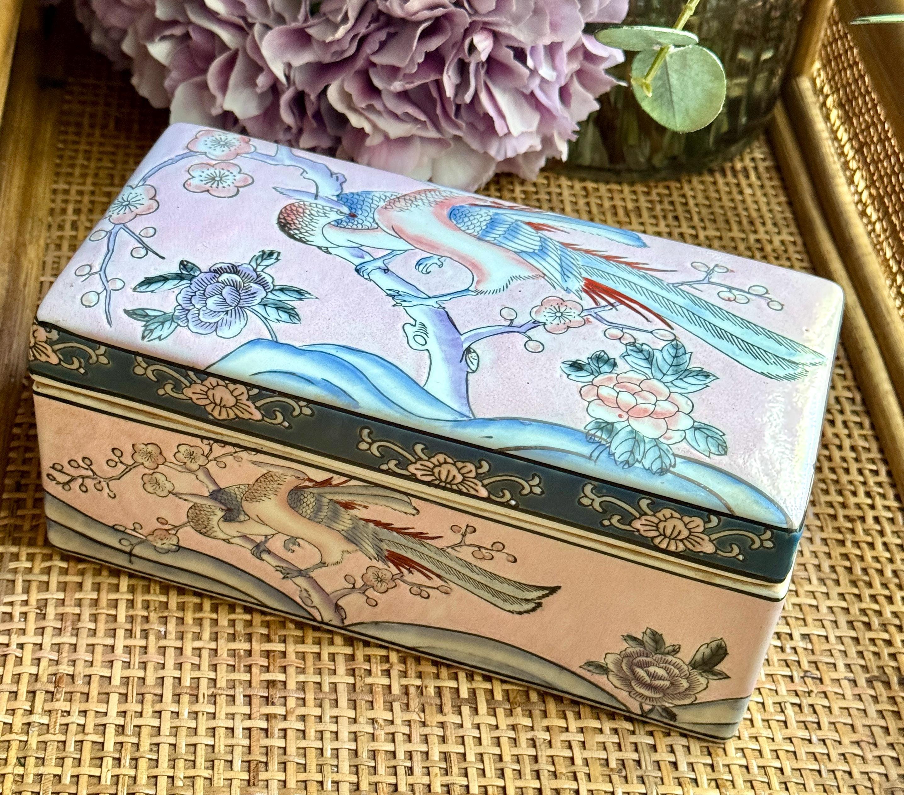 ヴィンテージ ピンク シノワズリ 磁器箱：キジと梅の花 - Etsy 日本