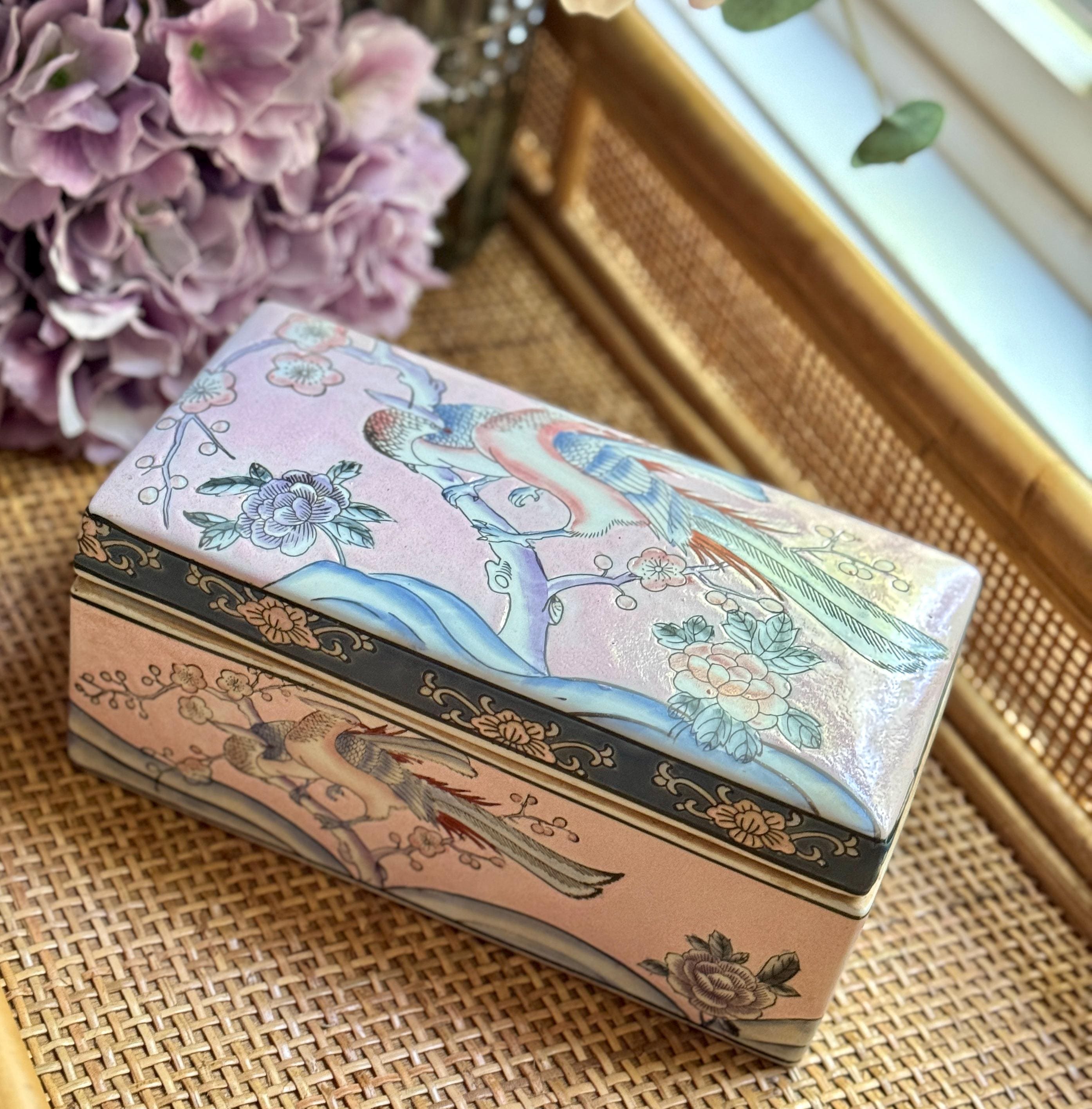 ヴィンテージ ピンク シノワズリ 磁器箱：キジと梅の花 - Etsy 日本