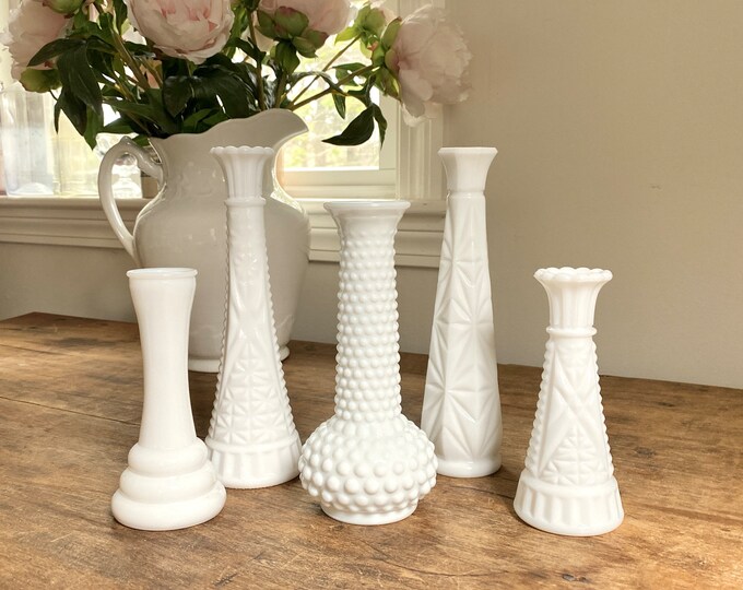 Milk Glass Bud Vase Assortment Set of 5 Mismatched Bud Vases White Farmhouse Wedding Centerpiece