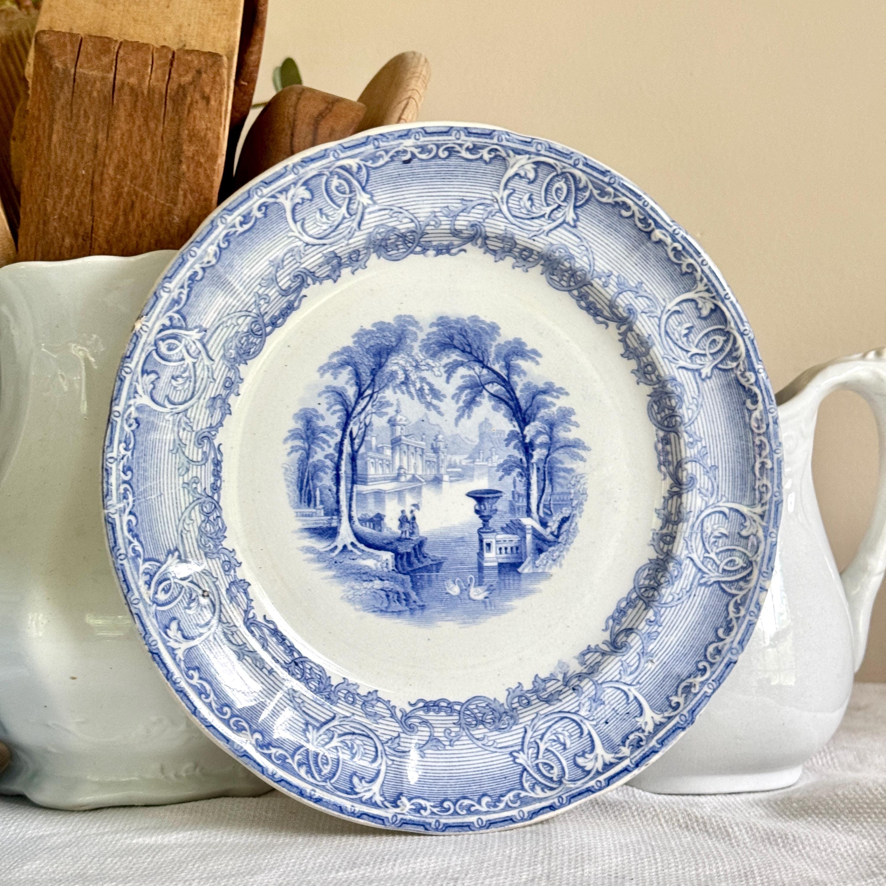 アンティークブルー転写皿：19世紀イギリスの川の風景 - Etsy 日本