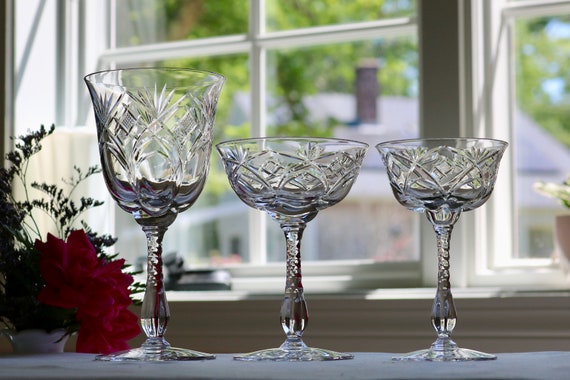 Elegant Duncan & Miller Phoebus Wine Glasses Set of 2 Cut Crystal