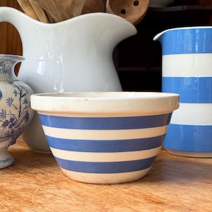 Vintage TG Green Cornishware Blue & White Bands Stripe Pottery Pudding Bowl Mold English Kitchen Ware