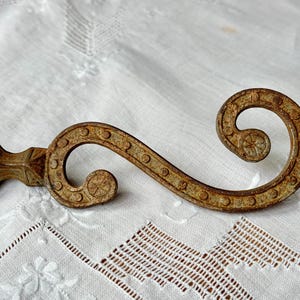 Echte antike viktorianische Gusseisen Pflanze Schraube S Haken Schriftrolle Punkte