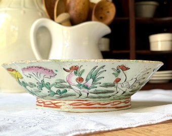 Antique Chinese Export Late 19th Century Qing Dynasty Roosters Bowl Butterfly Flowers