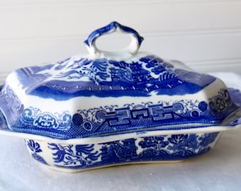 Blue Willow Allertons Rectangular Covered Vegetable Bowl Made In Stafforsdhire, England 1930&#39;s