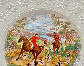 Wedgwood TALLY HO Hunt Scene Equestrian Dinner Plate Horse Hound Dog Embossed Fruit Set of 2