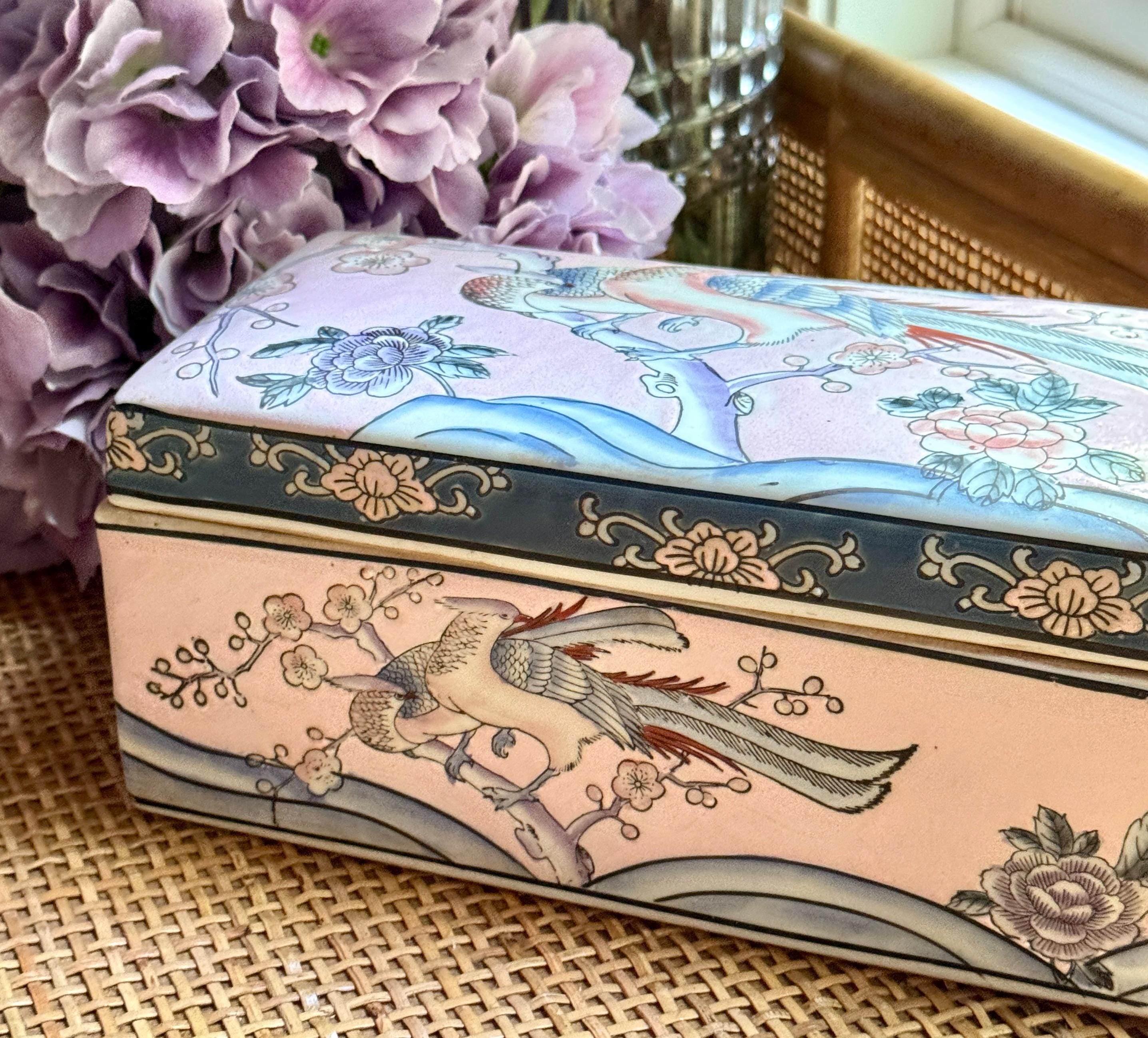 ヴィンテージ ピンク シノワズリ 磁器箱：キジと梅の花 - Etsy 日本