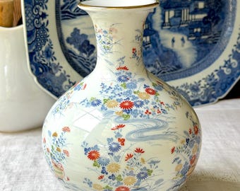 Vintage Arita-Yaki Porcelain Vase Japan Hand Painted Chrysanthemum Flowers Signed