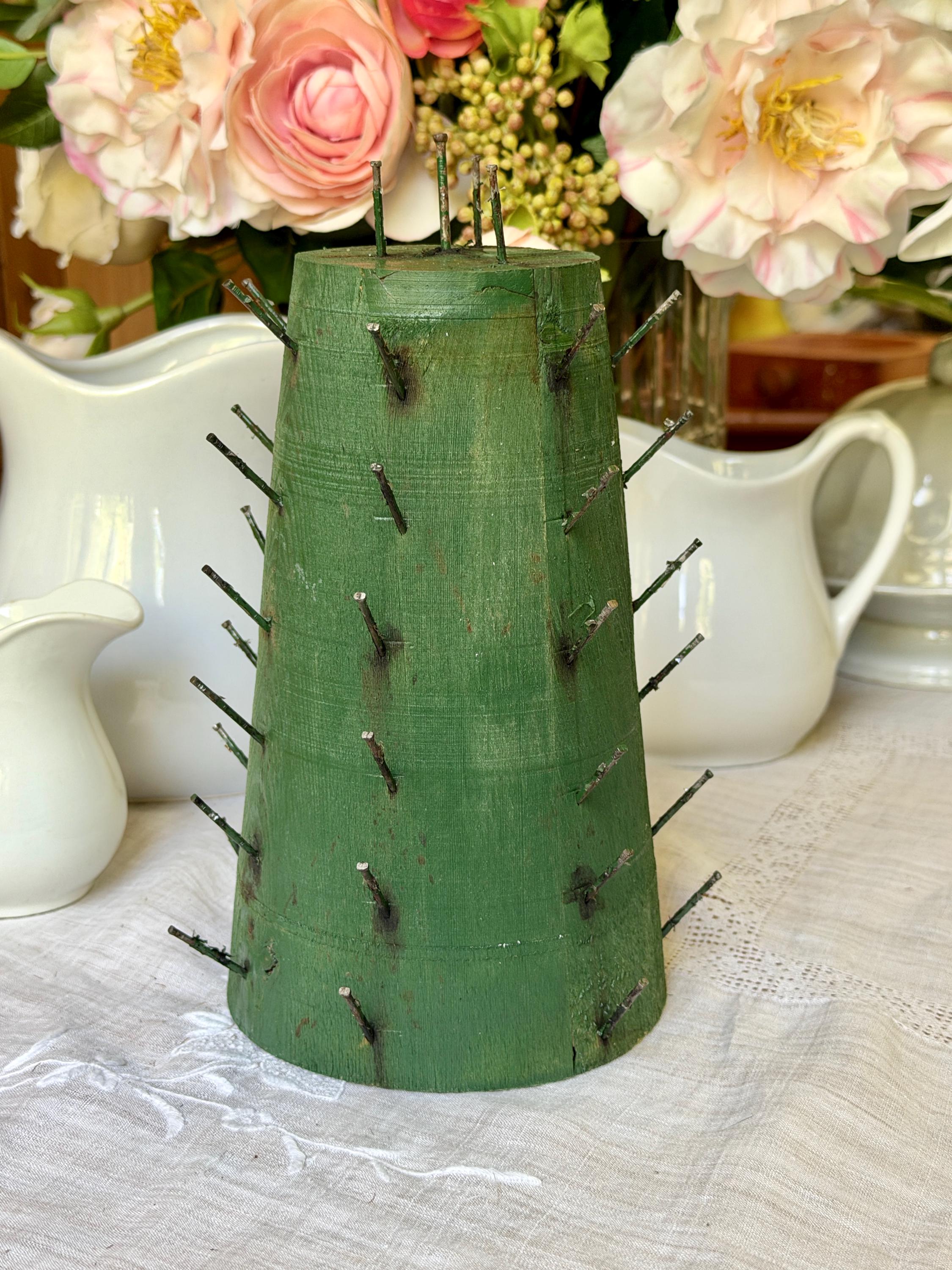 Vintage Large Colonial Williamsburg Wood Apple Cone Fruit Topiary